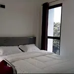 Oyo 94143 Mahagoni House Syariah