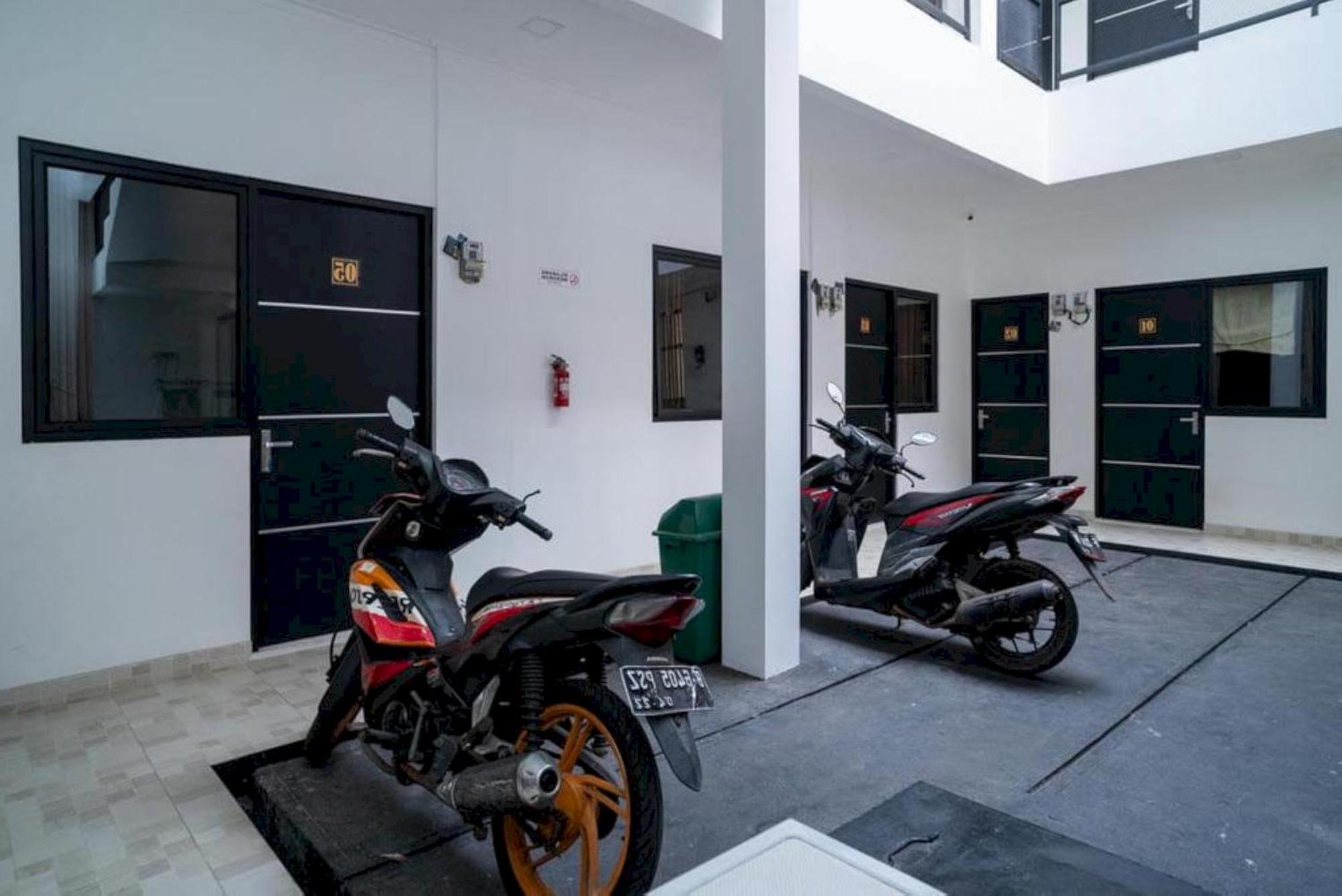 Oyo 94143 Mahagoni House Syariah 2* Bogor