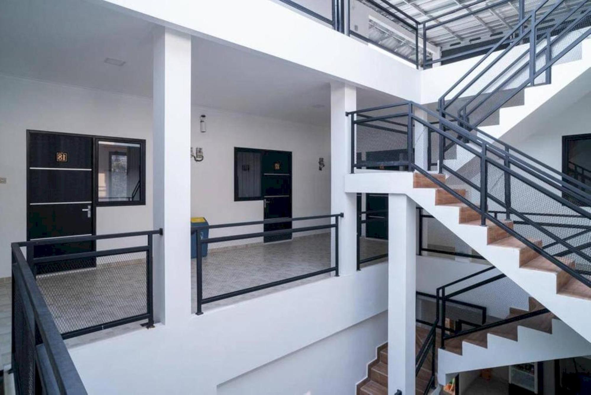 Oyo 94143 Mahagoni House Syariah 2*