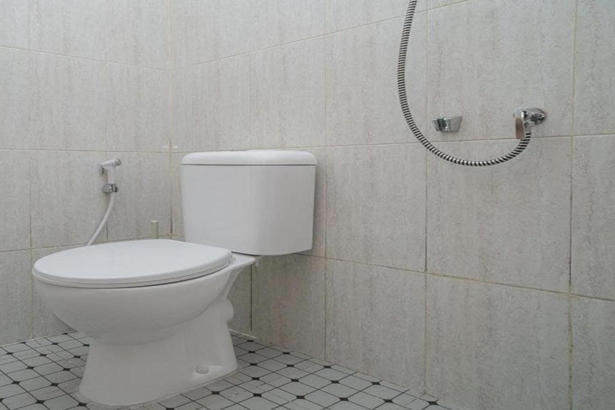 Hotel Oyo 94143 Mahagoni House Syariah Bogor