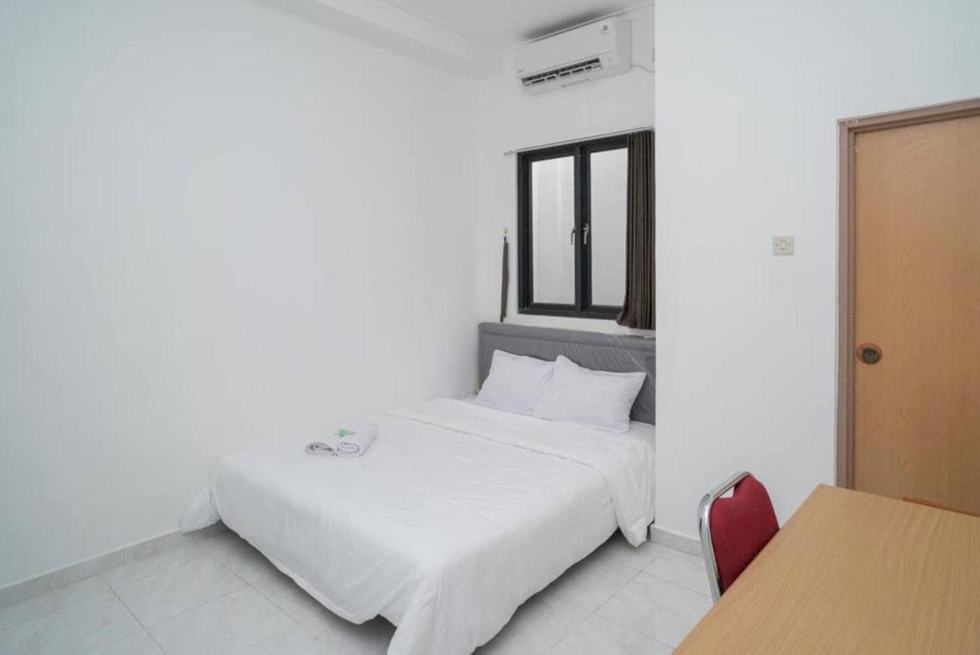 Oyo 94143 Mahagoni House Syariah Hotel Bogor