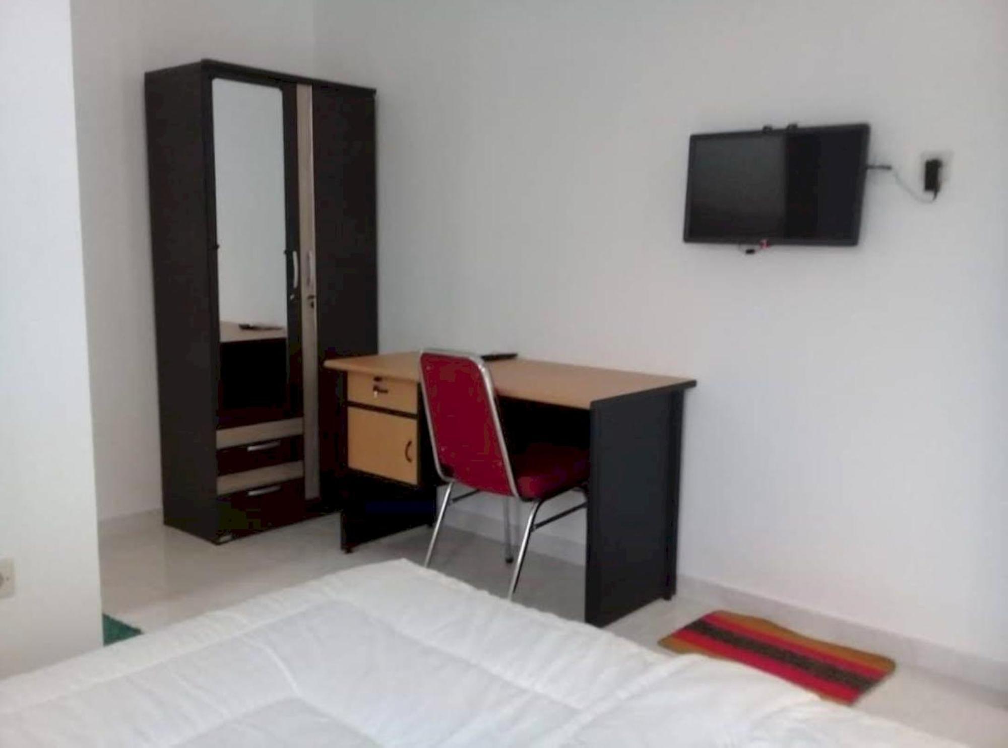Hotel Oyo 94143 Mahagoni House Syariah 2*