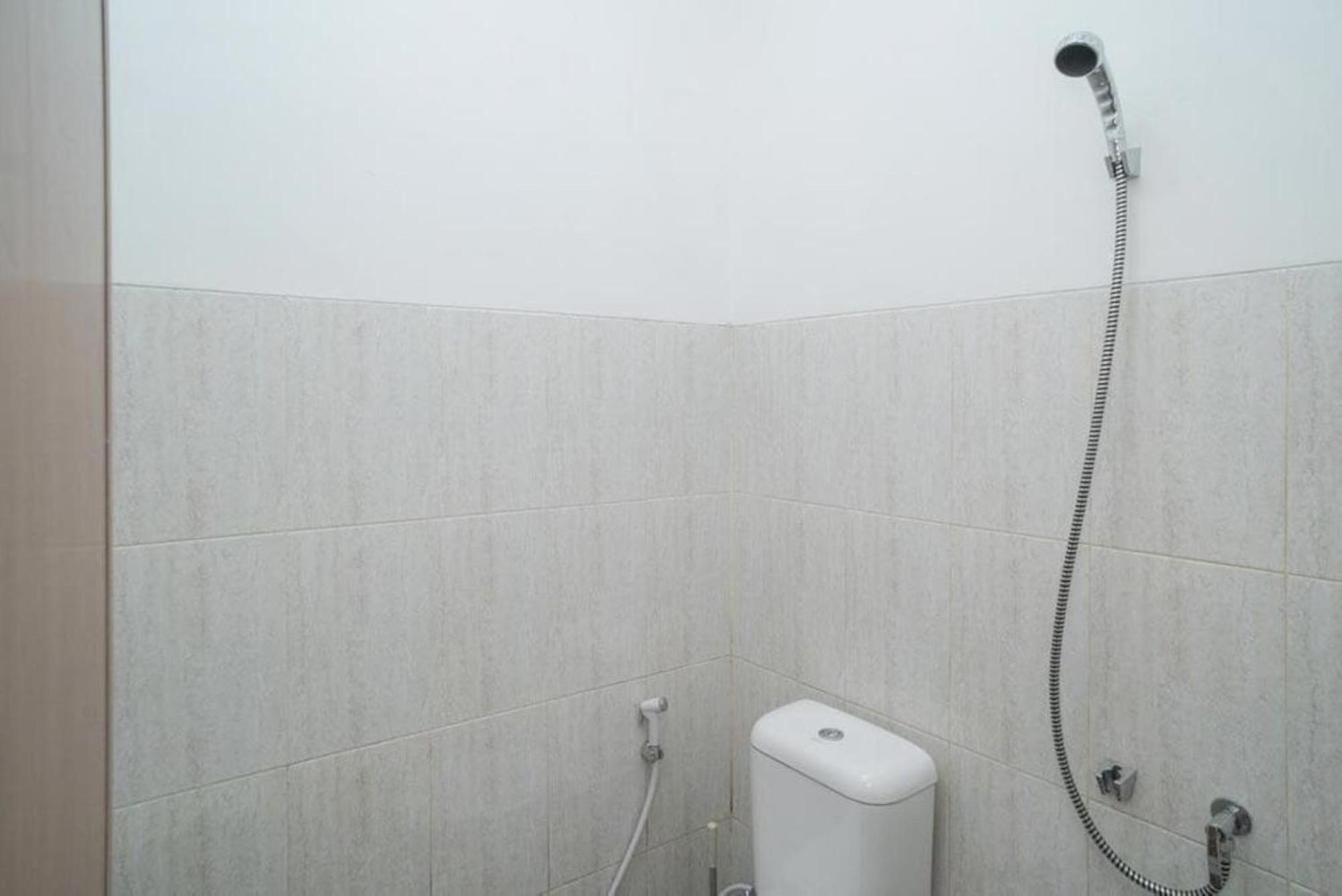 Hotel Oyo 94143 Mahagoni House Syariah 2*